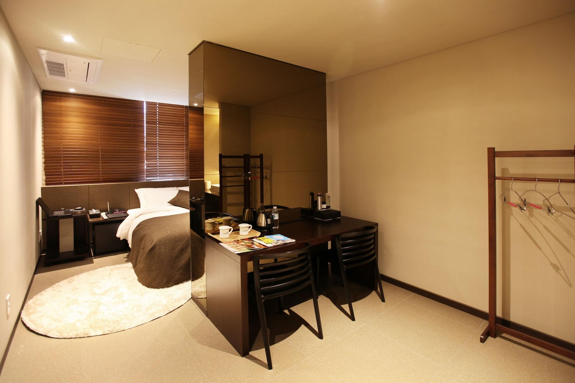 Hotel Vine 城南市 外观 照片